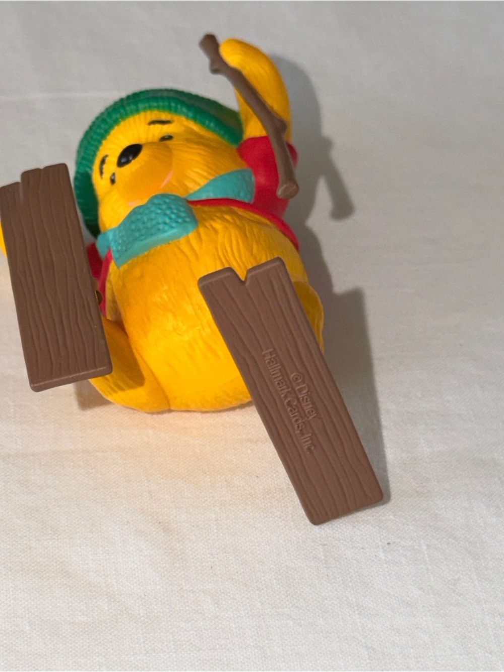 Hallmark Winnie the Pooh Skiing Keepsake Ornament 1993 Disney w/ Original Box - Picture 5 of 13